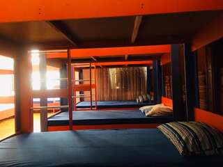 Хостелы The Punjab Residency Баку Спальное место на двухъярусной кровати в общем номере для женщин-6